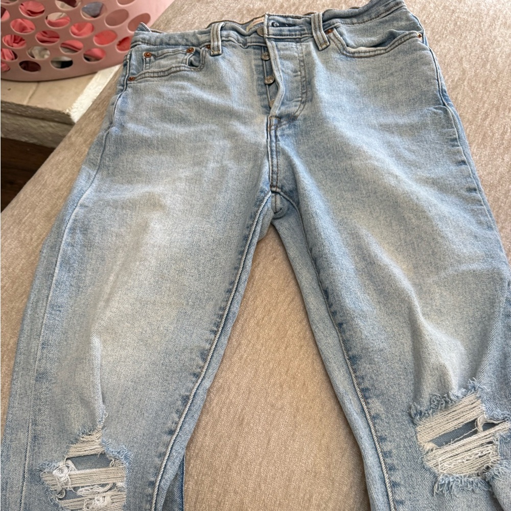 Levi’s wedgie straight button fly